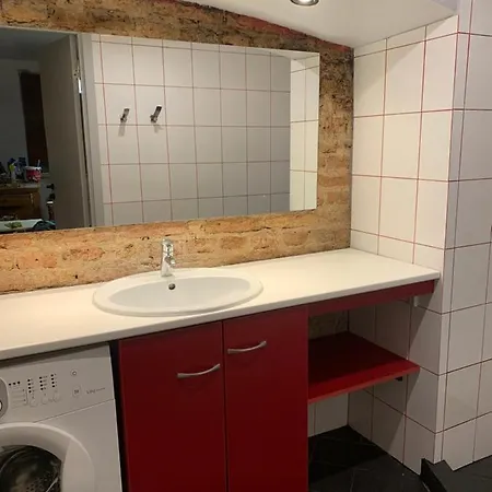 Old Studio Apartment *