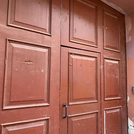 Old Studio Apartment