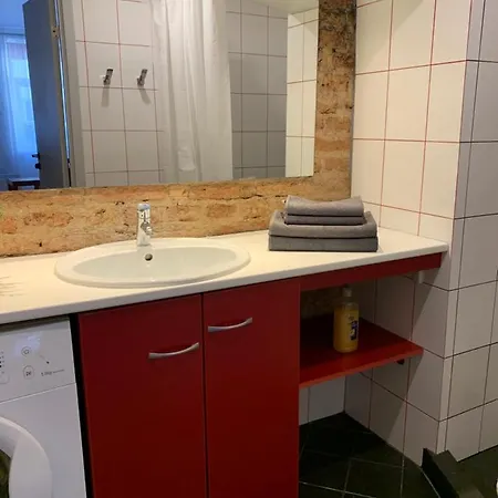 Апартаменти Old Studio