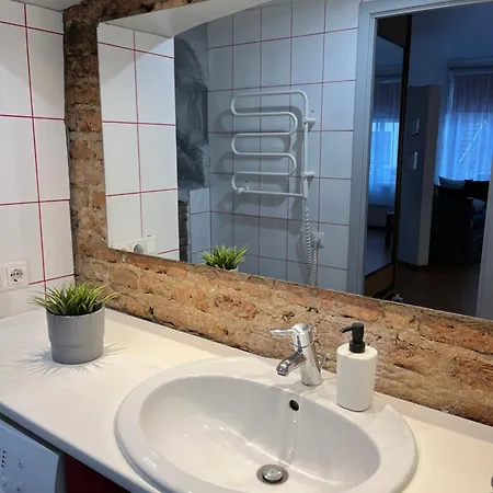 Апартаменти Old Studio