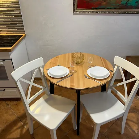 Old Studio Apartment