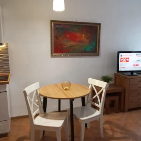 Old Studio Apartment